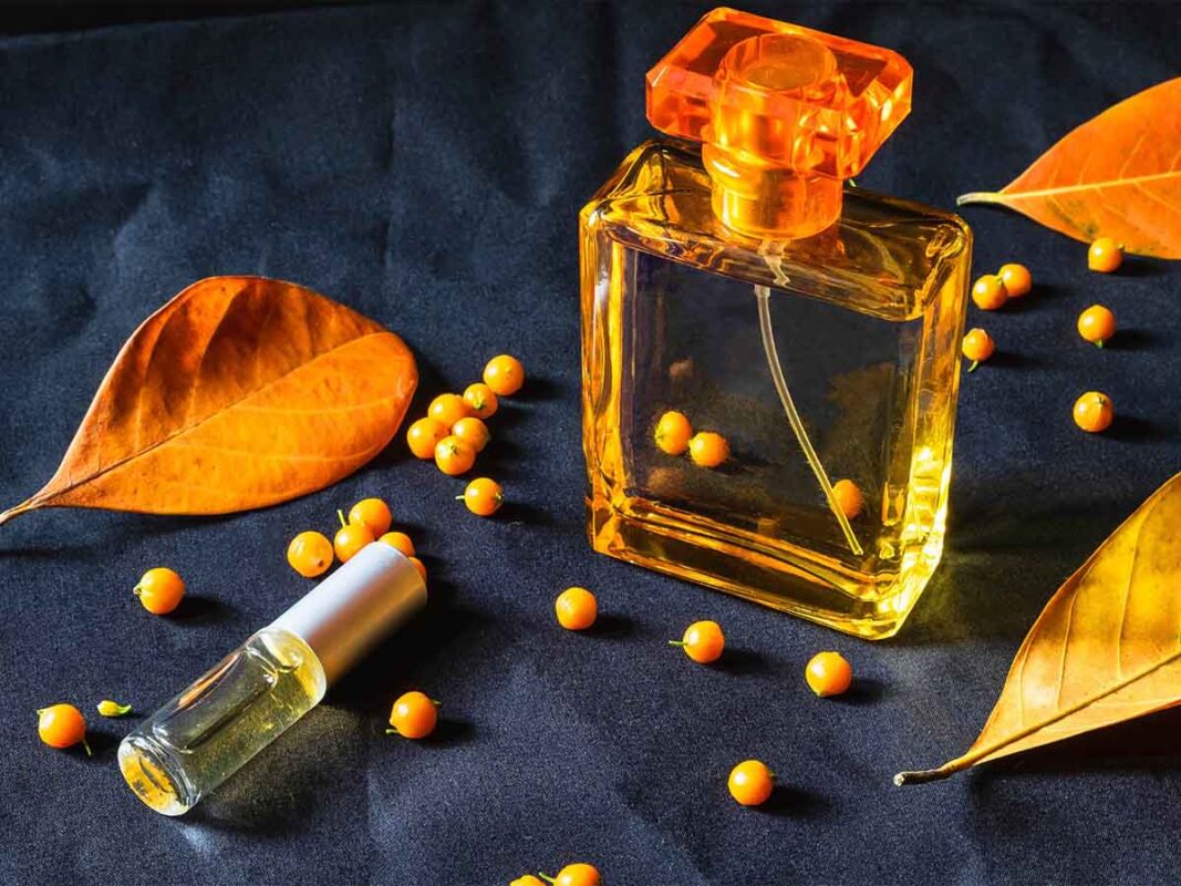 5 عطر زنانه شیک و گرم برای پاییز و زمستان